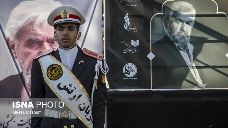 مراسم تشییع پیکر «عنایت بخشی»