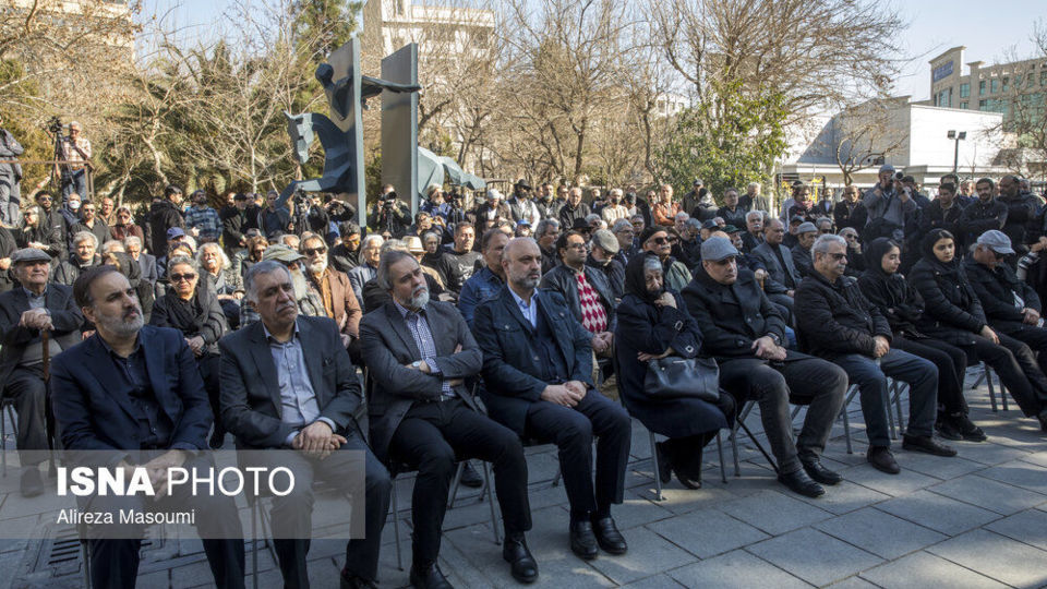 مراسم تشییع پیکر «عنایت بخشی»