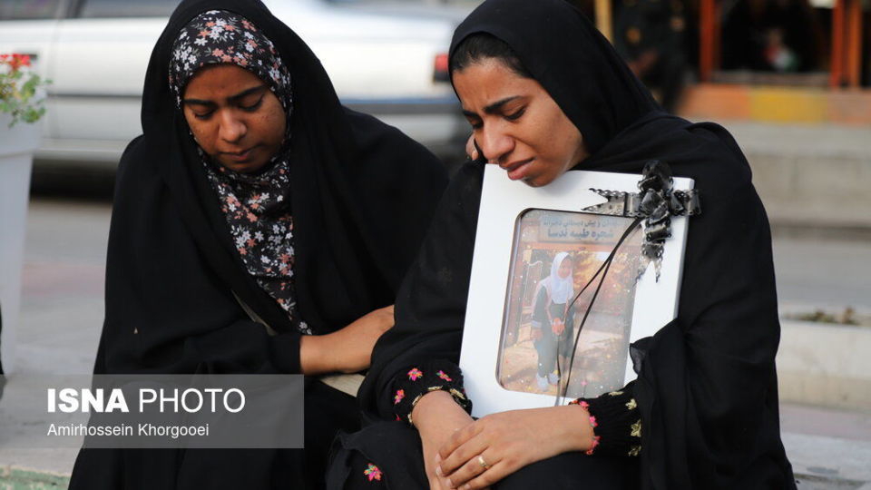 مراسم تشییع پیکر پاک دانش‌آموزان شهید - میناب