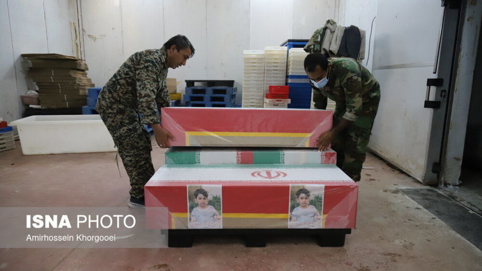 مراسم تشییع پیکر پاک دانش‌آموزان شهید - میناب