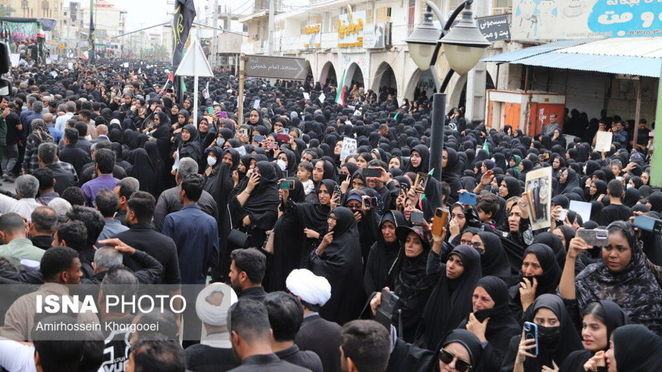 مراسم تشییع پیکر پاک دانش‌آموزان شهید - میناب