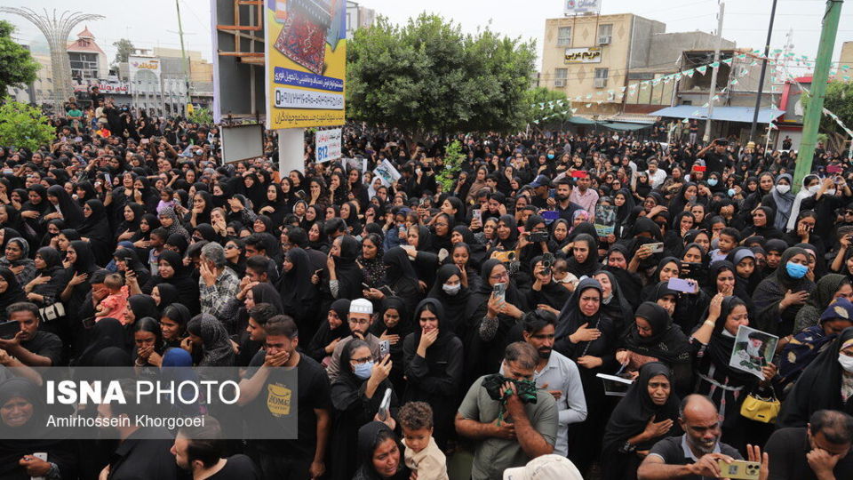 مراسم تشییع پیکر پاک دانش‌آموزان شهید - میناب