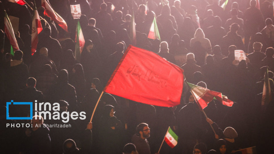 سوگواری مردم تهران در عزای رهبر انقلاب