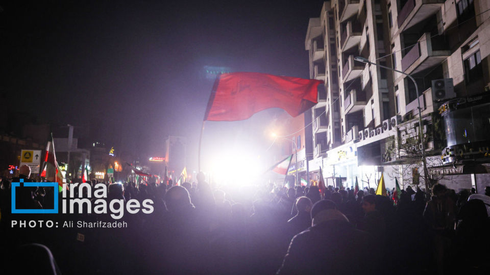 سوگواری مردم تهران در عزای رهبر انقلاب