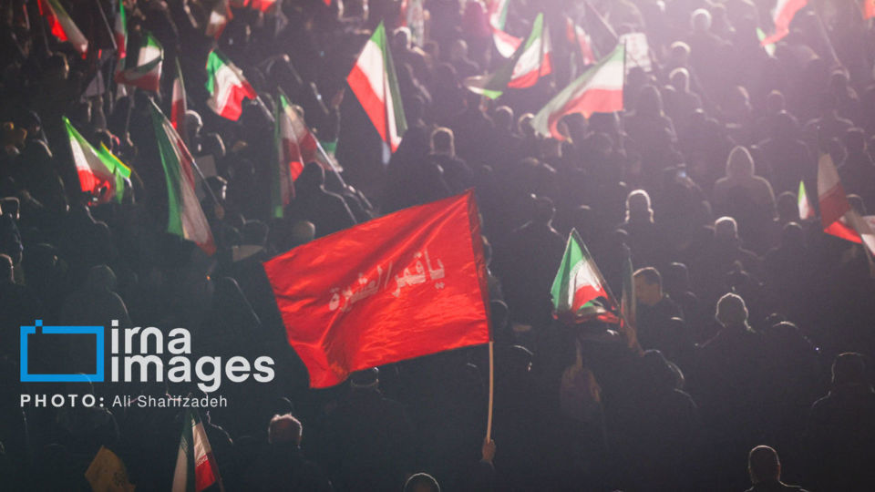 سوگواری مردم تهران در عزای رهبر انقلاب