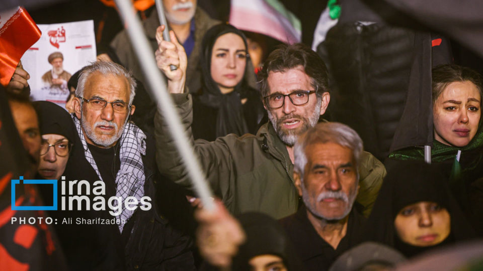 سوگواری مردم تهران در عزای رهبر انقلاب