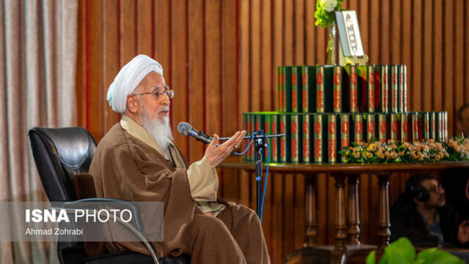 آیتالله جوادی آملی: امروز ریختن خون ترامپ و صهیونیستها حرف روز امام زمان است آیتالله جوادی آملی: امروز ریختن خون ترامپ و صهیونیستها حرف روز امام زمان است