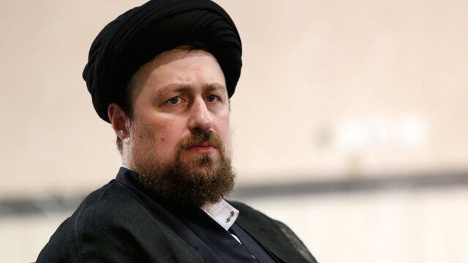 تبریک سید حسن خمینی به سومین رهبر انقلاب تبریک سید حسن خمینی به سومین رهبر انقلاب