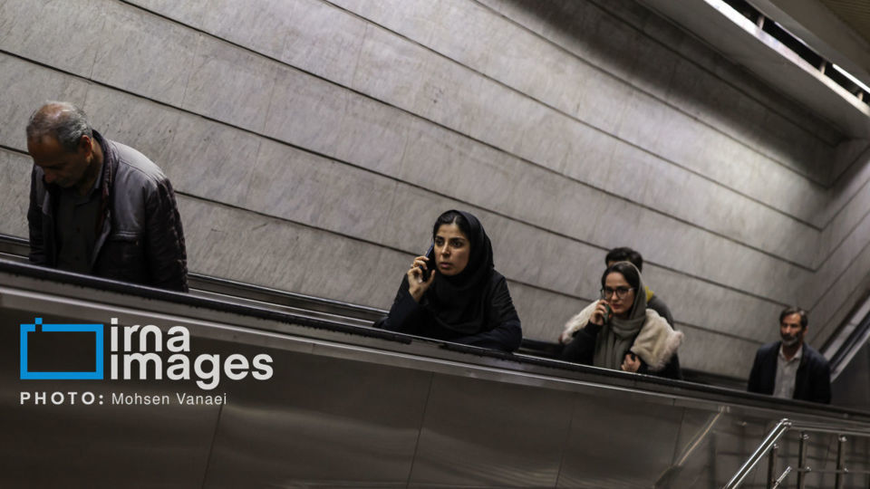 قلب تهران زیر بمباران هم میتپد قلب تهران زیر بمباران هم میتپد