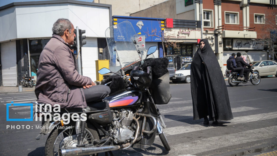 قلب تهران زیر بمباران هم میتپد قلب تهران زیر بمباران هم میتپد