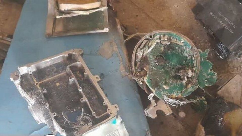سرنگونی پهپاد متجاوز دشمن توسط یک نفر از عشایر قشقایی در آسمان فیروزآباد سرنگونی پهپاد متجاوز دشمن توسط یک نفر از عشایر قشقایی در آسمان فیروزآباد