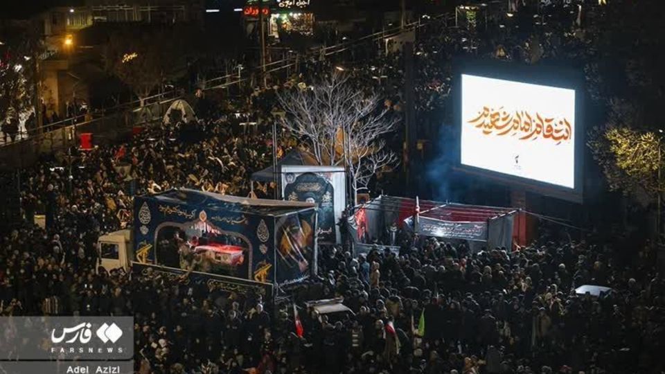 تشییع باشکوه پیکر شهید پاکپور در اراک
