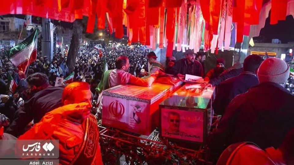 تشییع باشکوه پیکر شهید پاکپور در اراک