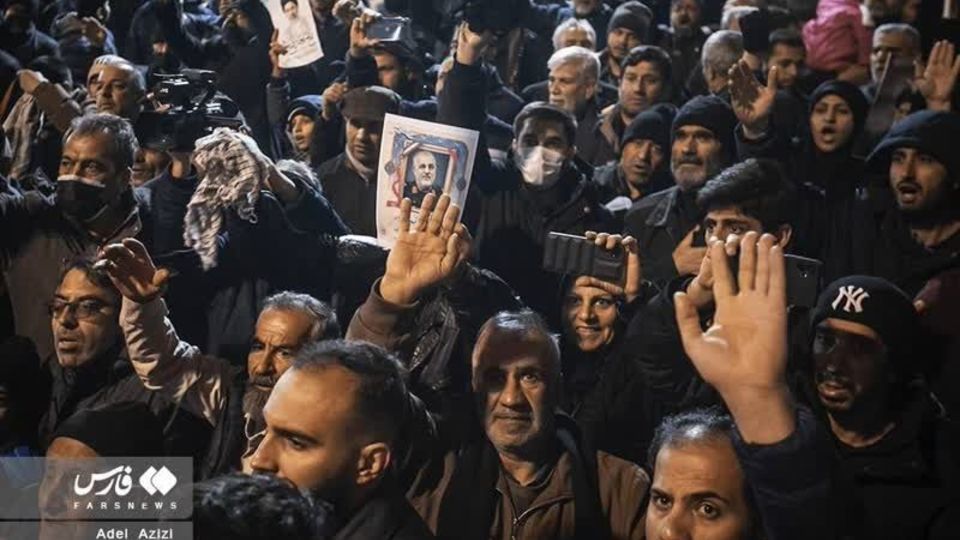 تشییع باشکوه پیکر شهید پاکپور در اراک