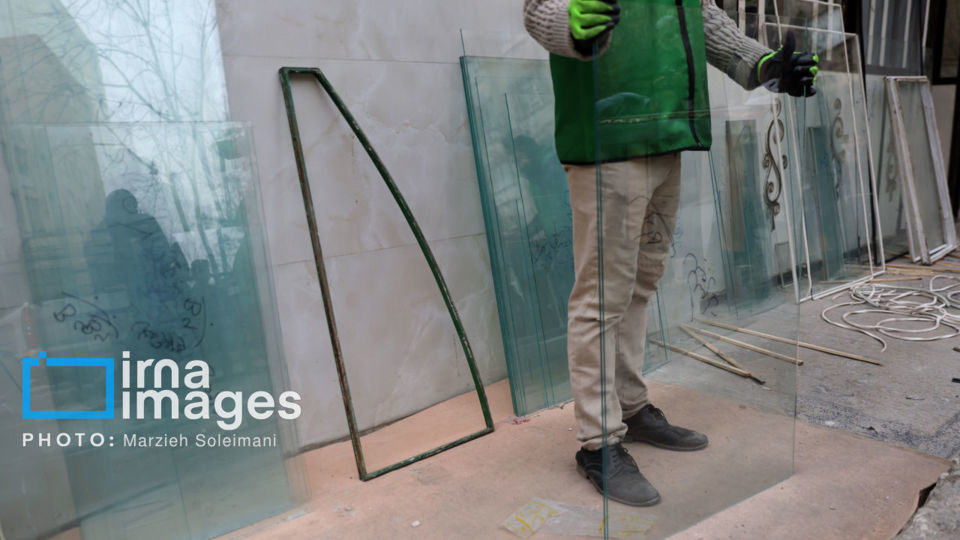 بازسازی خانه های آسیب دیده حملات آمریکایی - صهیونیستی