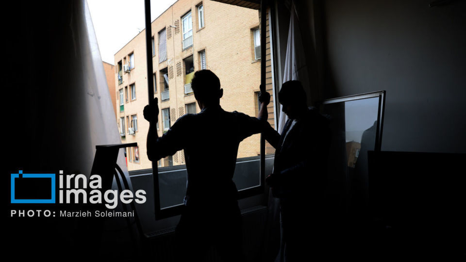 بازسازی خانه های آسیب دیده حملات آمریکایی - صهیونیستی