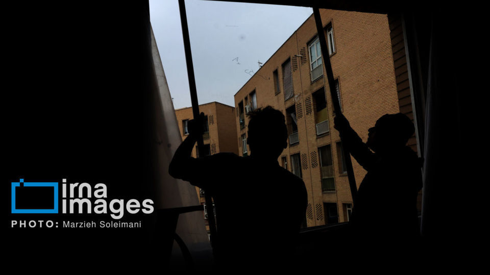 بازسازی خانه های آسیب دیده حملات آمریکایی - صهیونیستی