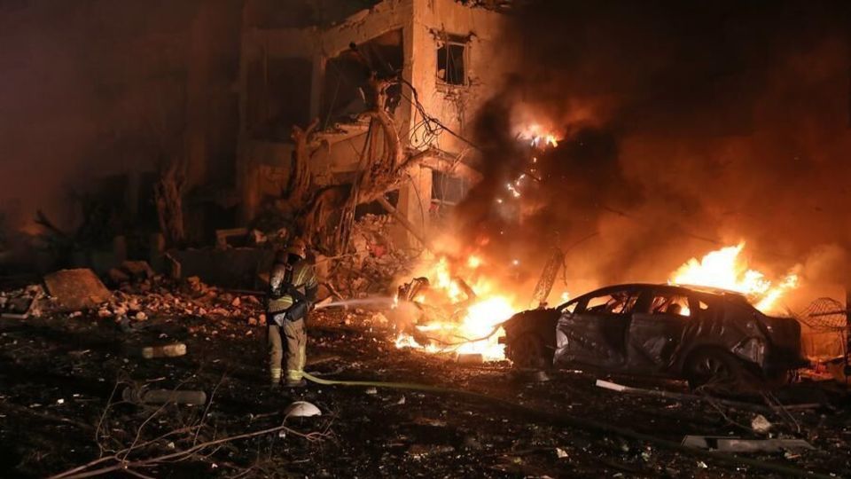 افزایش حجم تخریبها و خسارات در فلسطین اشغالی در پی اصابت موشکهای نسل جدید ایران افزایش حجم تخریبها و خسارات در فلسطین اشغالی در پی اصابت موشکهای نسل جدید ایران