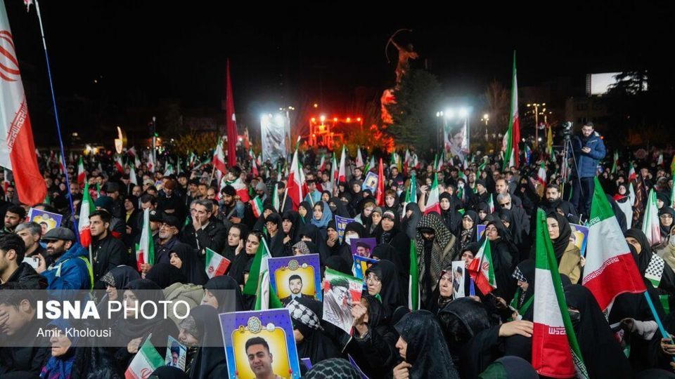 آیین وداع با پیکر شهدای ناوشکن «دنا» - تهران