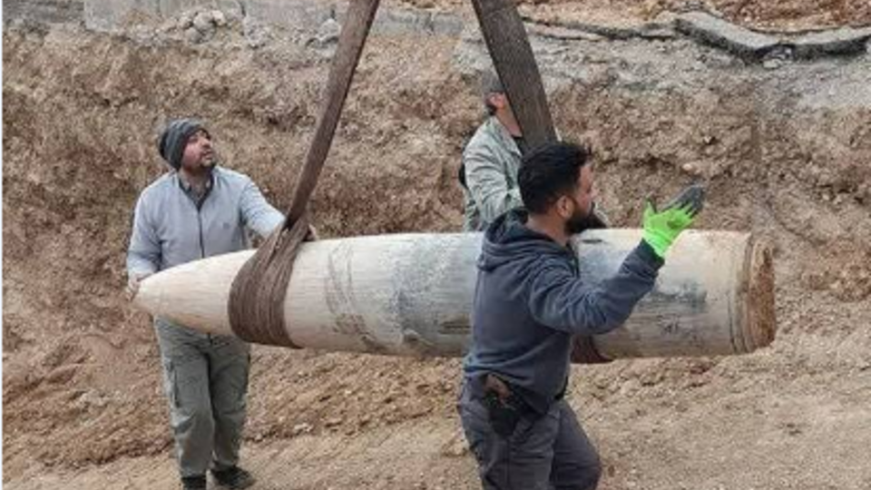 تصاویری از بمبی که در تهران عمل نکرد