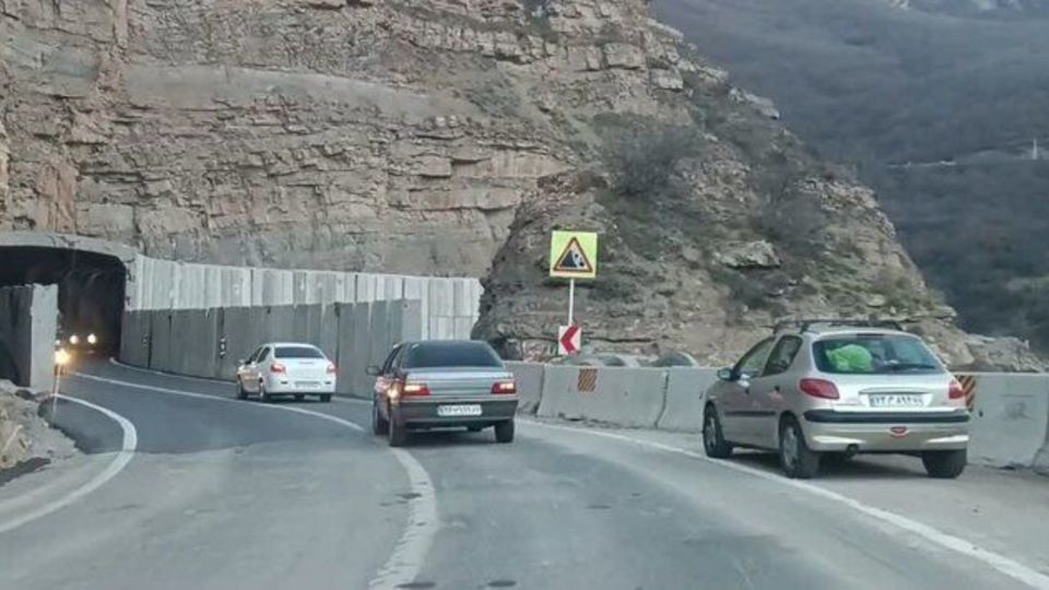 بازگشایی جاده چالوس و آزادراه تهران–شمال از ساعت ۲۲ / ترافیک نیمهسنگین در محورهای شمالی بازگشایی جاده چالوس و آزادراه تهران–شمال از ساعت ۲۲ / ترافیک نیمهسنگین در محورهای شمالی