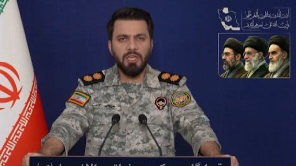سخنگوی قرارگاه مرکزی خاتمالانبیا: دشمن منتظر اقدامات کوبندهتر، وسیعتر و ویرانگر ما باشد سخنگوی قرارگاه مرکزی خاتمالانبیا: دشمن منتظر اقدامات کوبندهتر، وسیعتر و ویرانگر ما باشد