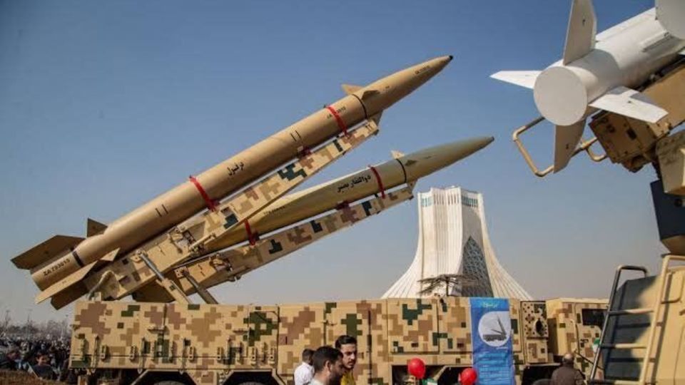 فایننشال تایمز: توان موشکی ایران میتواند هر ارتش مدرنی را از کار بیندازد فایننشال تایمز: توان موشکی ایران میتواند هر ارتش مدرنی را از کار بیندازد