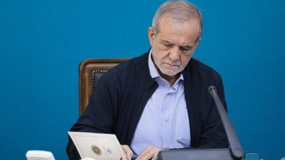 واکنش پزشکیان به شهادت رئیس سازمان اطلاعات سپاه واکنش پزشکیان به شهادت رئیس سازمان اطلاعات سپاه