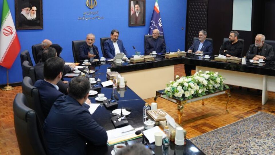 پزشکیان: هماهنگی دولت، مردم و نیروهای مسلح، دشمن را ناکام گذاشت پزشکیان: هماهنگی دولت، مردم و نیروهای مسلح، دشمن را ناکام گذاشت