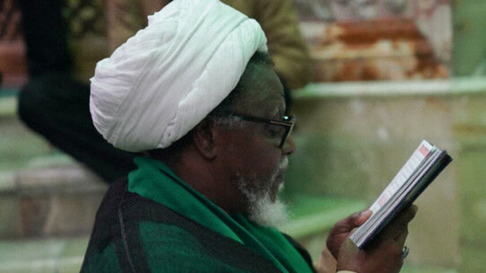 شیخ زکزاکی: تنگه هرمز و باب المندب متعلق به ملت ایران و یمن هستند شیخ زکزاکی: تنگه هرمز و باب المندب متعلق به ملت ایران و یمن هستند