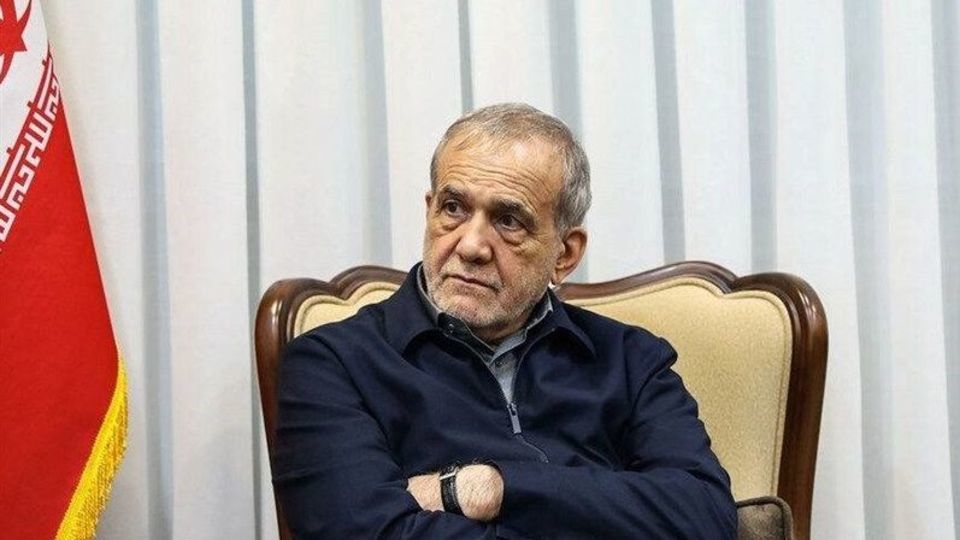 پزشکیان: واگذاری اختیارات به استانها گرههای اجرایی را گشود پزشکیان: واگذاری اختیارات به استانها گرههای اجرایی را گشود
