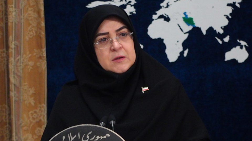 مهاجرانی: هیچ کمبودی در کالاهای اساسی و نهادهها نداریم مهاجرانی: هیچ کمبودی در کالاهای اساسی و نهادهها نداریم
