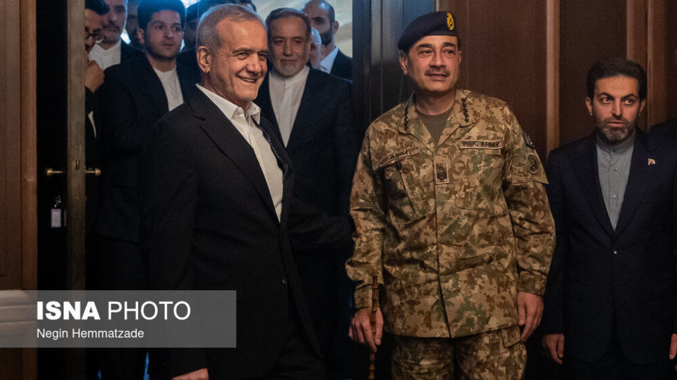 دیدار فرمانده ارتش پاکستان با رئیس جمهور