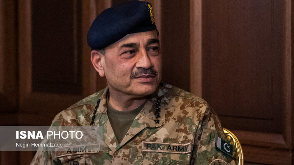 دیدار فرمانده ارتش پاکستان با رئیس جمهور