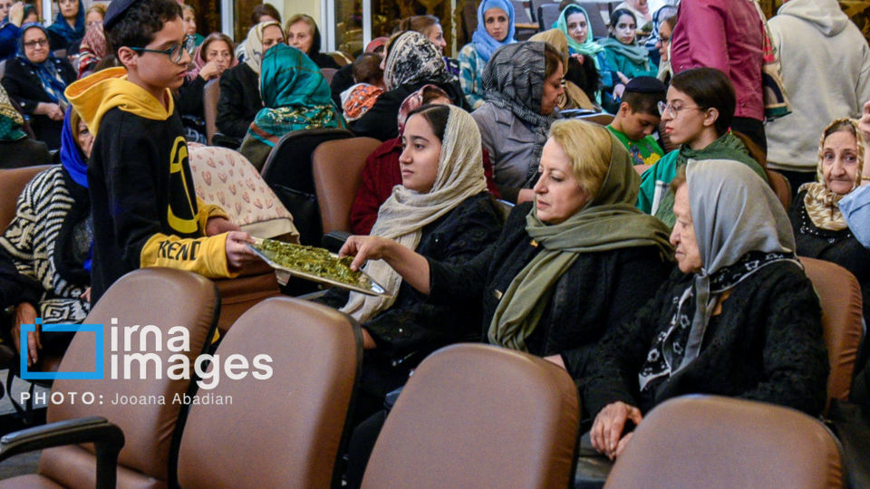 بزرگداشت رهبر شهید انقلاب در کنیسه یوسف‌آباد