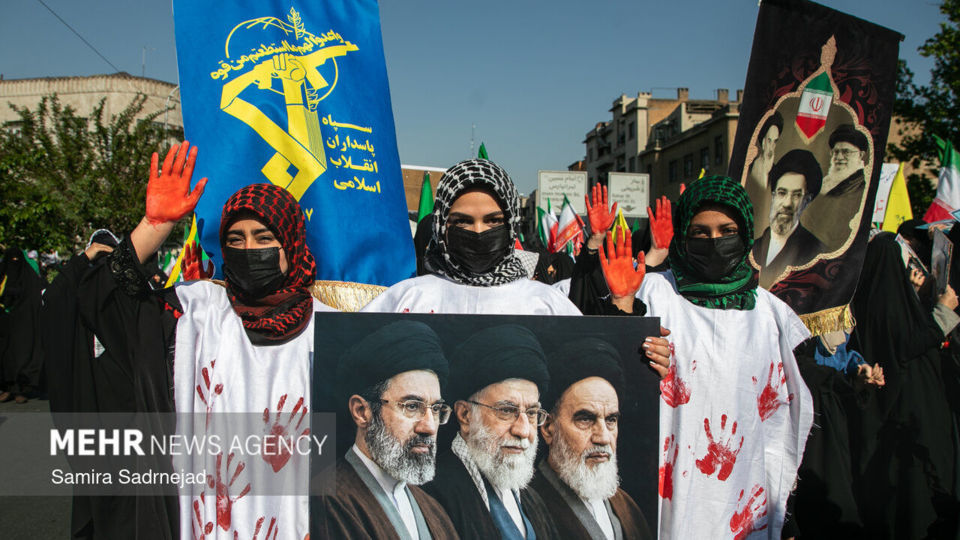 اجتماع بزرگ «دختران جان‌فدای ایران»