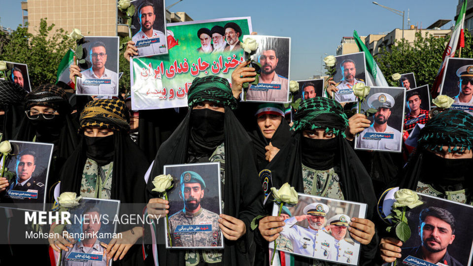 اجتماع بزرگ «دختران جان‌فدای ایران»