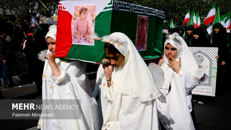 اجتماع بزرگ «دختران جان‌فدای ایران»