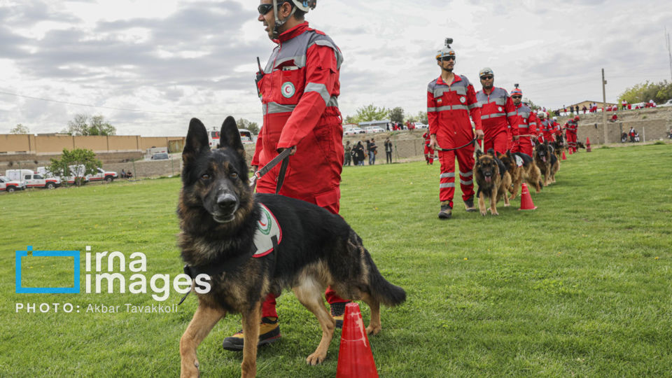 مانور امدادگران جمعیت هلال احمر