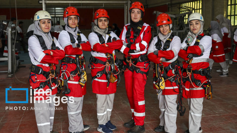 مانور امدادگران جمعیت هلال احمر