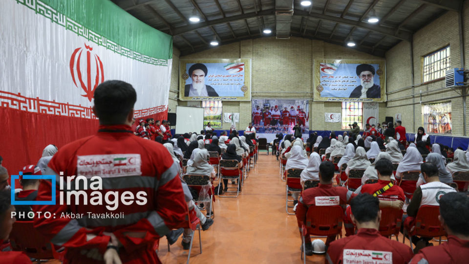 مانور امدادگران جمعیت هلال احمر