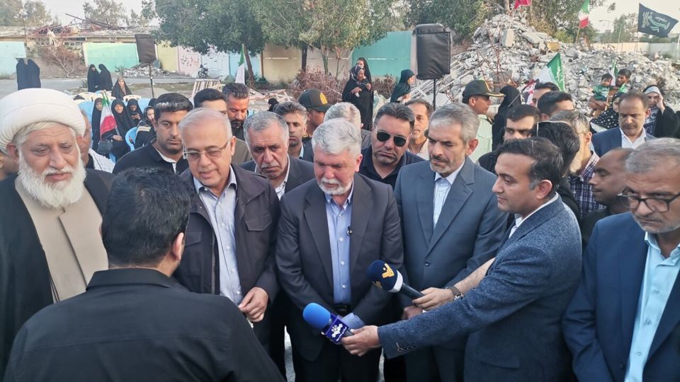 وزیر فرهنگ و ارشاد اسلامی: حضور در مدرسه شجره طیبه میناب شبیه زیارت کربلاست وزیر فرهنگ و ارشاد اسلامی: حضور در مدرسه شجره طیبه میناب شبیه زیارت کربلاست