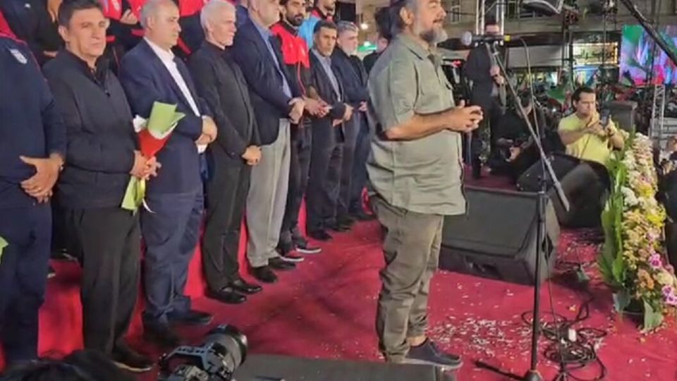 واکنش پرواز همای به خواندن ترانه تیم ملی توسط معین: امیدوارم این اتفاق قشنگ بیفتد واکنش پرواز همای به خواندن ترانه تیم ملی توسط معین: امیدوارم این اتفاق قشنگ بیفتد