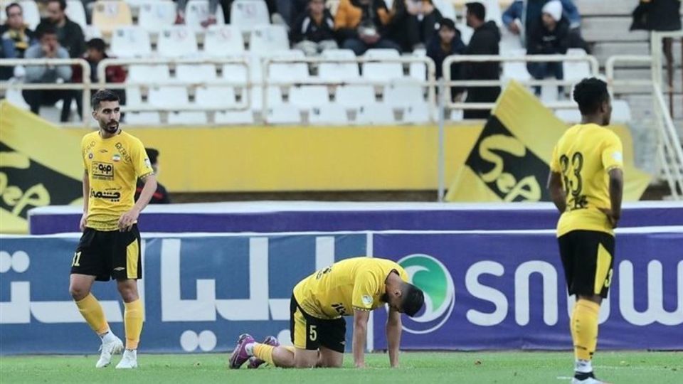 علت عدم صدور مجوز حرفهای سپاهان؛ فولاد هم مجوز نگرفت/ ابهام در سهمیه! علت عدم صدور مجوز حرفهای سپاهان؛ فولاد هم مجوز نگرفت/ ابهام در سهمیه!