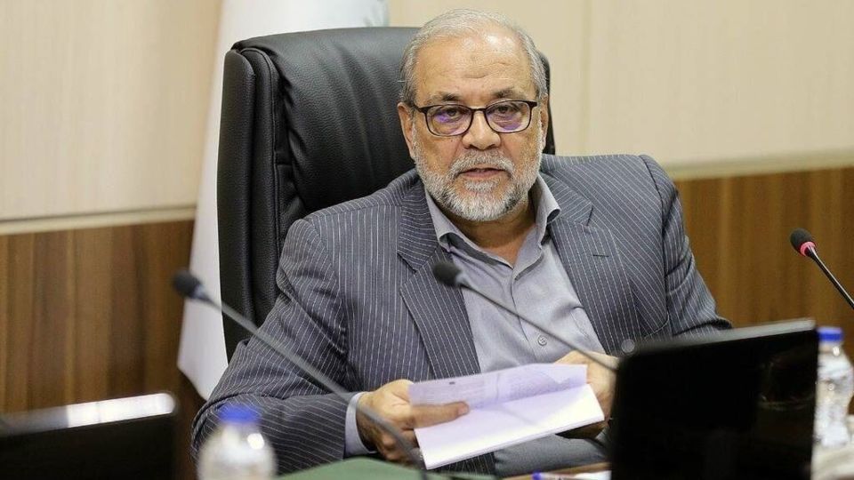 دبیر شورای عالی امنیت ملی: تسلیم و عقب نشینی در کار نخواهد بود دبیر شورای عالی امنیت ملی: تسلیم و عقب نشینی در کار نخواهد بود