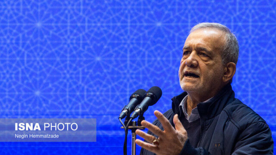 رئیسجمهور: توجه ویژه به خانواده شهدای جنگ باید در اولویت باشد رئیسجمهور: توجه ویژه به خانواده شهدای جنگ باید در اولویت باشد