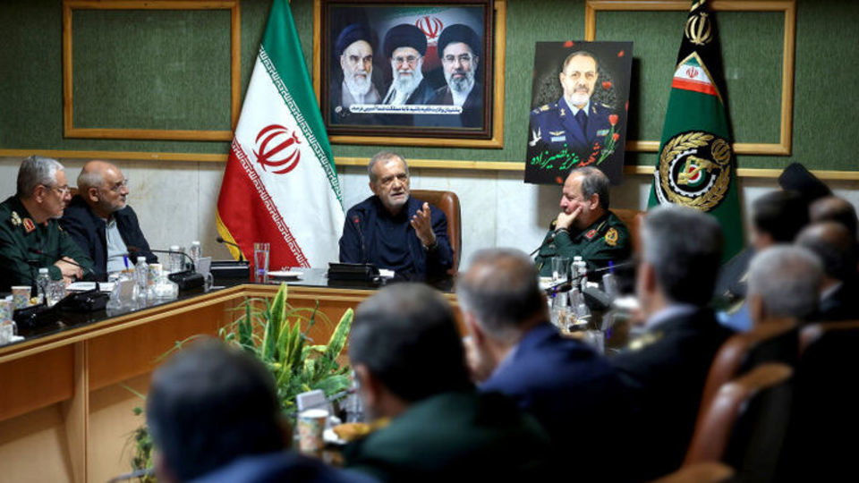 پزشکیان: حرکت صنعت دفاعی به فناوریهای نوین باید شتاب بگیرد پزشکیان: حرکت صنعت دفاعی به فناوریهای نوین باید شتاب بگیرد