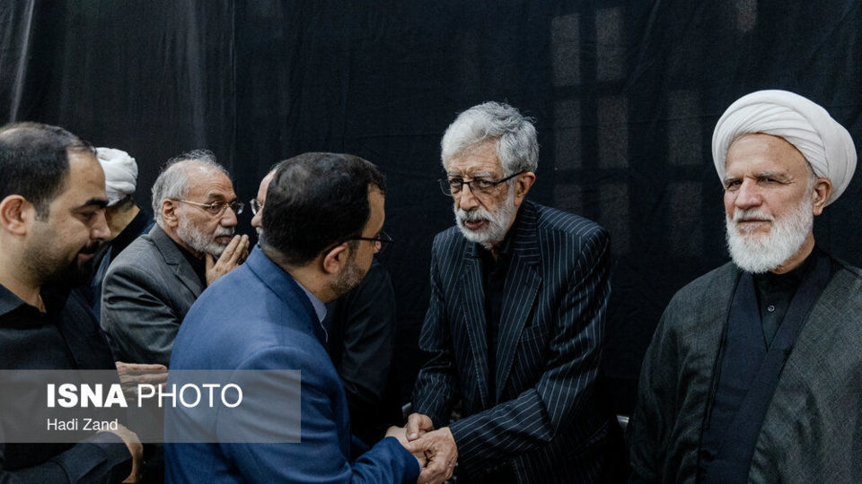 مراسم یادبود شهدای خانواده رهبر انقلاب در حرم عبدالعظیم(ع)