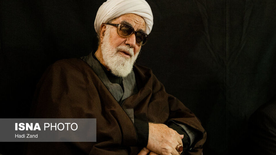 مراسم یادبود شهدای خانواده رهبر انقلاب در حرم عبدالعظیم(ع)