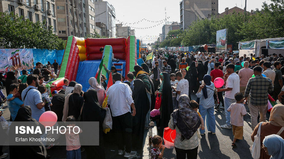 غدیر نماد اتحاد و همدلی؛ مهمانی ۱۰ کیلومتری غدیر 